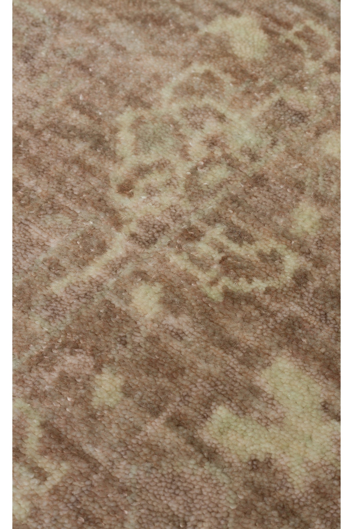 Atlas Serisi Açık Bej Etnik Uşak Desenli Saçaklı Lyocell Dokulu Özel Tezgah Salon Halısı