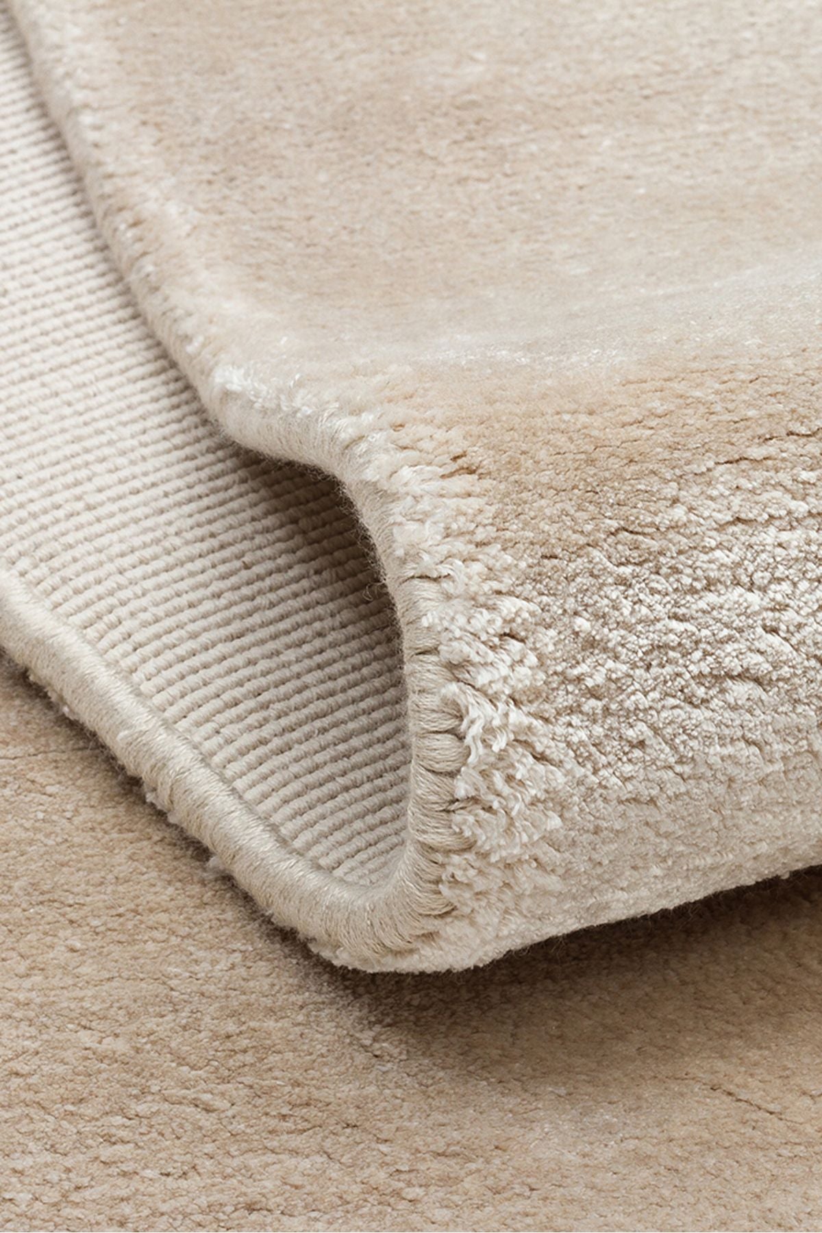 Alure Kum Rengi El Dokuma Saf Bambu Halı Lüks Yumuşak Minimalist Modern Salon ve Oturma Odası Halısı - Sand