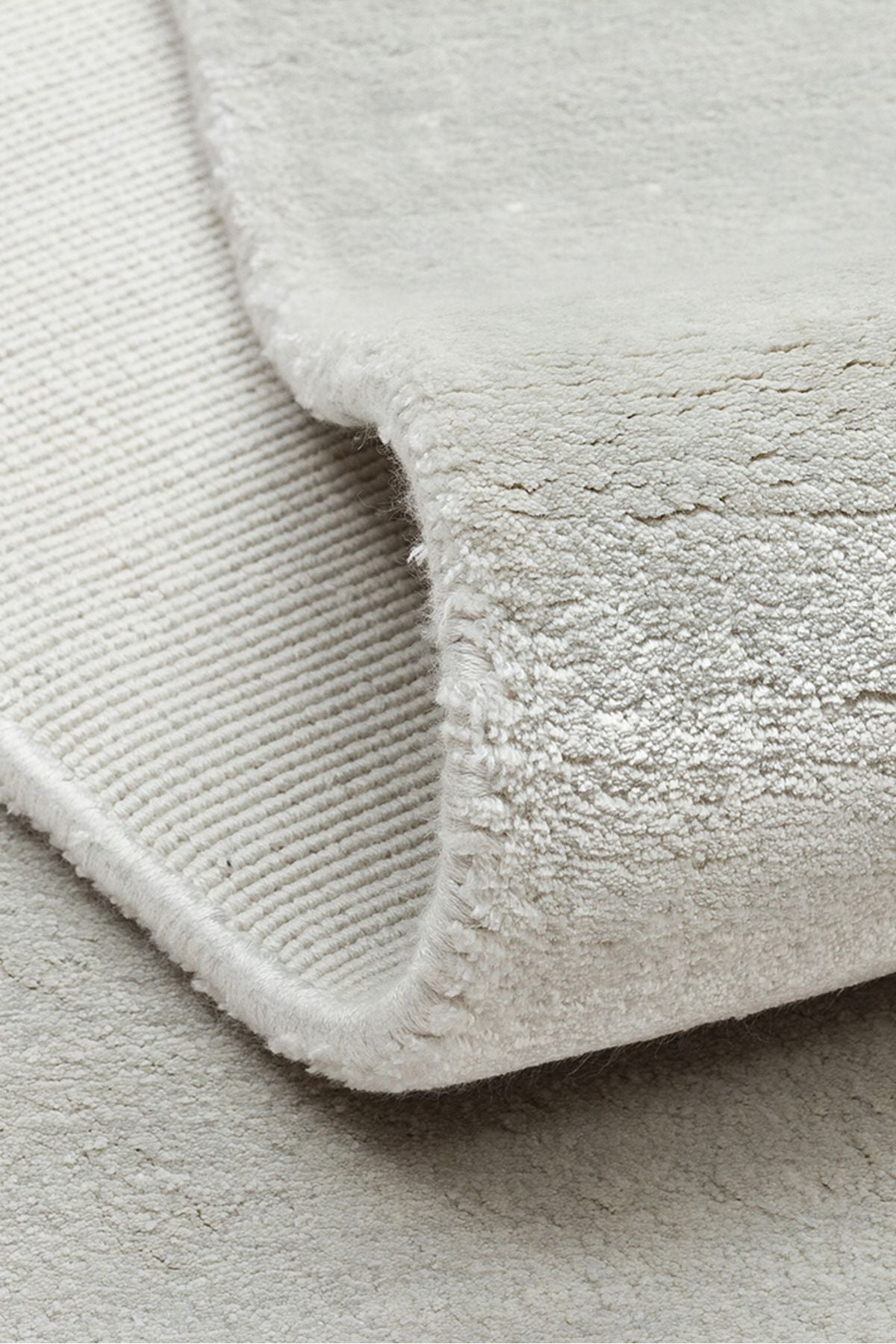 Alure Gümüş Renk El Dokuma Saf Bambu Halı Lüks Yumuşak Minimalist Modern Salon ve Oturma Odası Halı - Gümüş