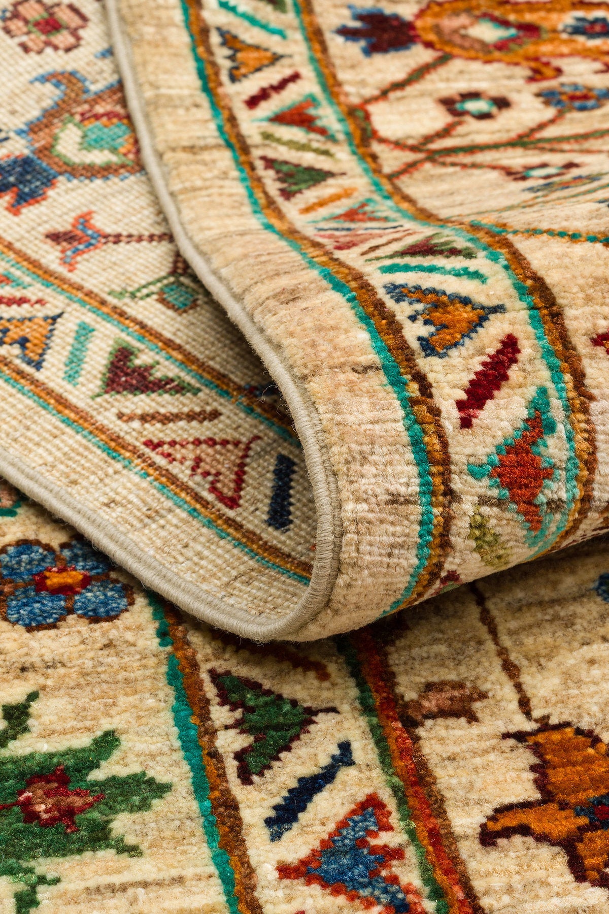 Sultani El Dokuma Yün Halı Bej Klasik Oryantal Çiçek Motifli Vintage Geleneksel Salon Halısı