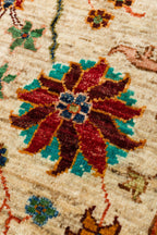 Sultani El Dokuma Yün Halı Bej Klasik Oryantal Çiçek Motifli Vintage Geleneksel Salon Halısı