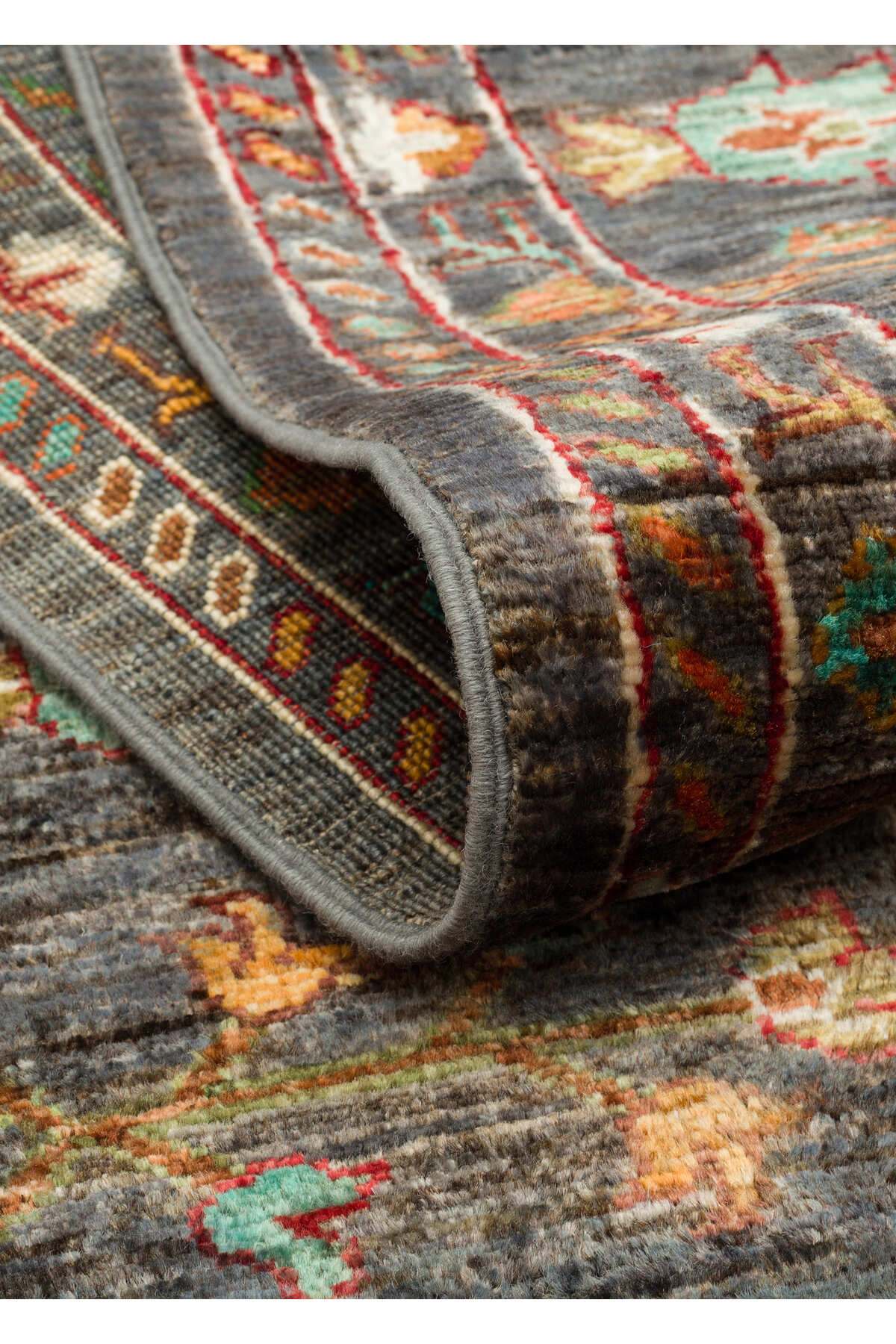 Sultani El Dokuma Yün Halı Klasik Antrasit Çiçek Motifli Vintage Geleneksel Salon Halısı
