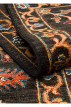 Sultani El Dokuma Yün Halı Siyah Zeminli Çiçek Motifli Klasik Desenli Vintage Premium Salon Halısı