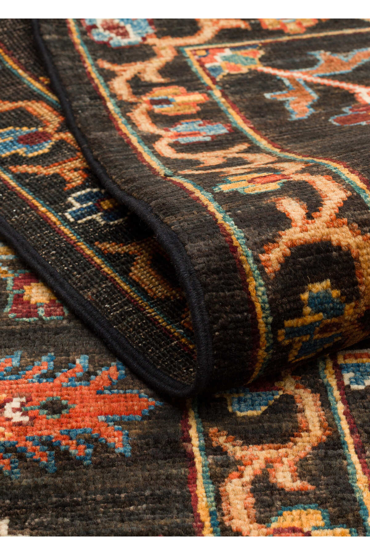 Sultani El Dokuma Yün Halı Siyah Zeminli Çiçek Motifli Klasik Desenli Vintage Premium Salon Halısı