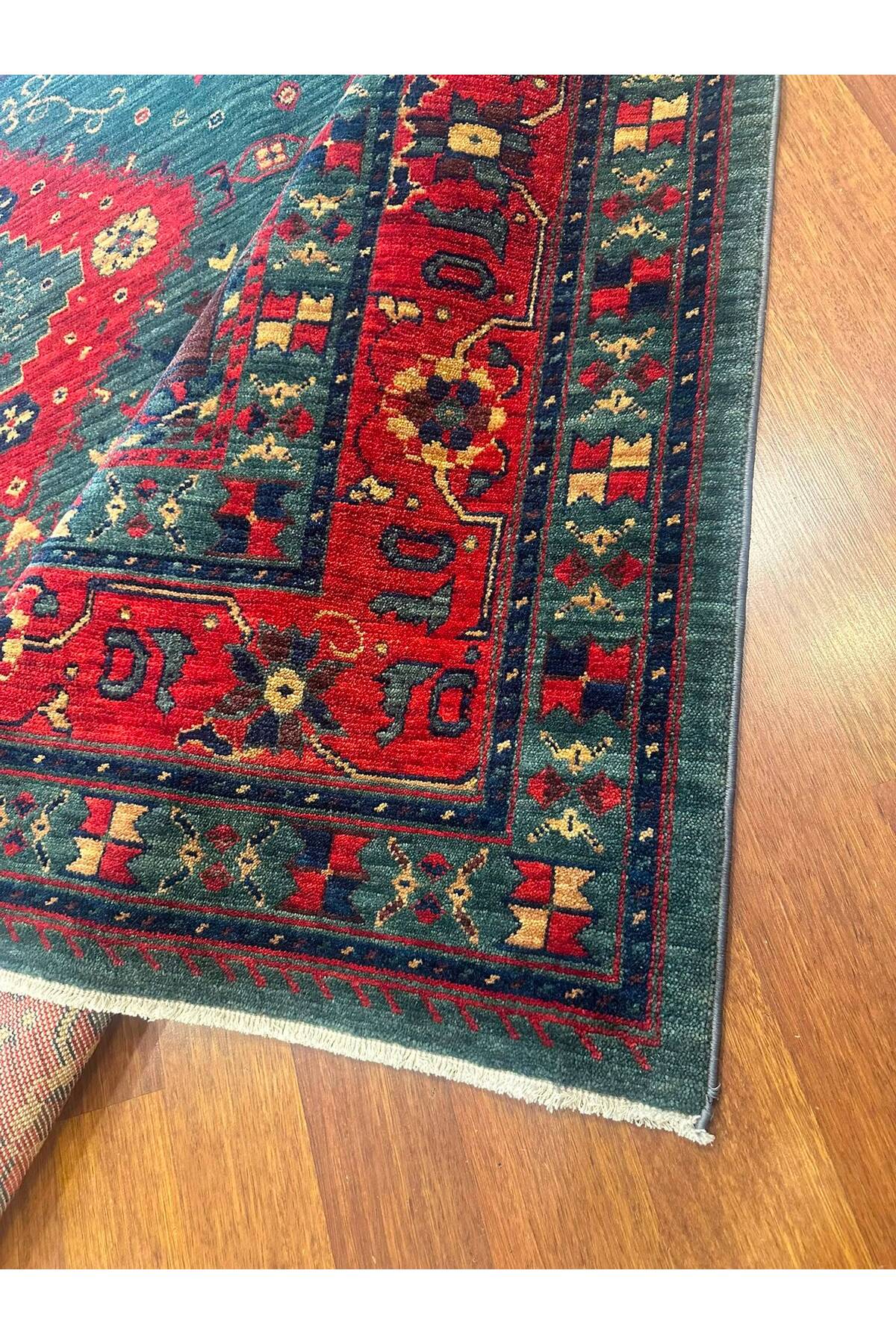 Geleneksel Madalyon Desen El Dokuma Yeşil Etnik Geometrik Motifli Vintage Dekoratif Salon Halısı - Pembe