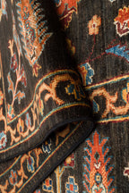 Sultani El Dokuma Yün Halı Siyah Zeminli Çiçek Motifli Klasik Desenli Vintage Premium Salon Halısı