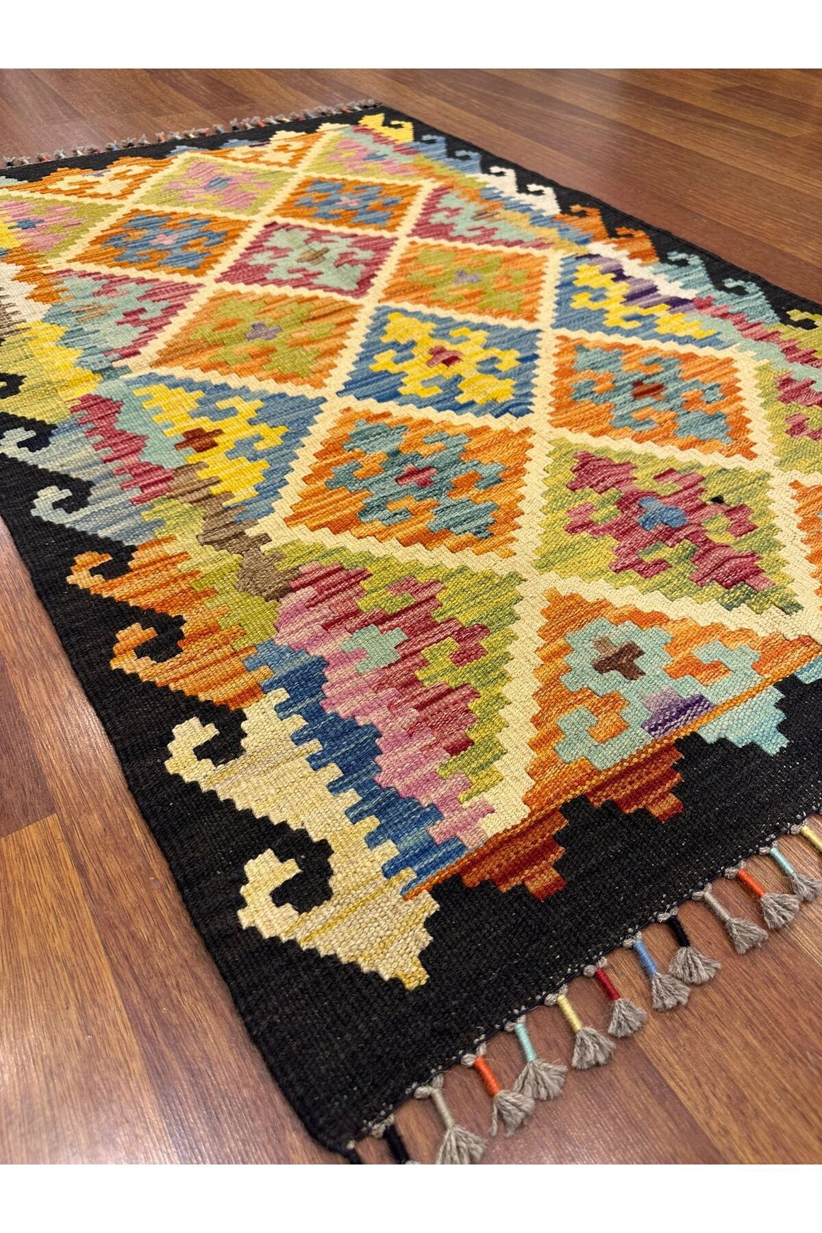 Miras Renkli Anadolu Etnik Desen Kök Boya El Emeği Doğal İplik Geleneksel Kilim Koleksiyonu - Yeşil