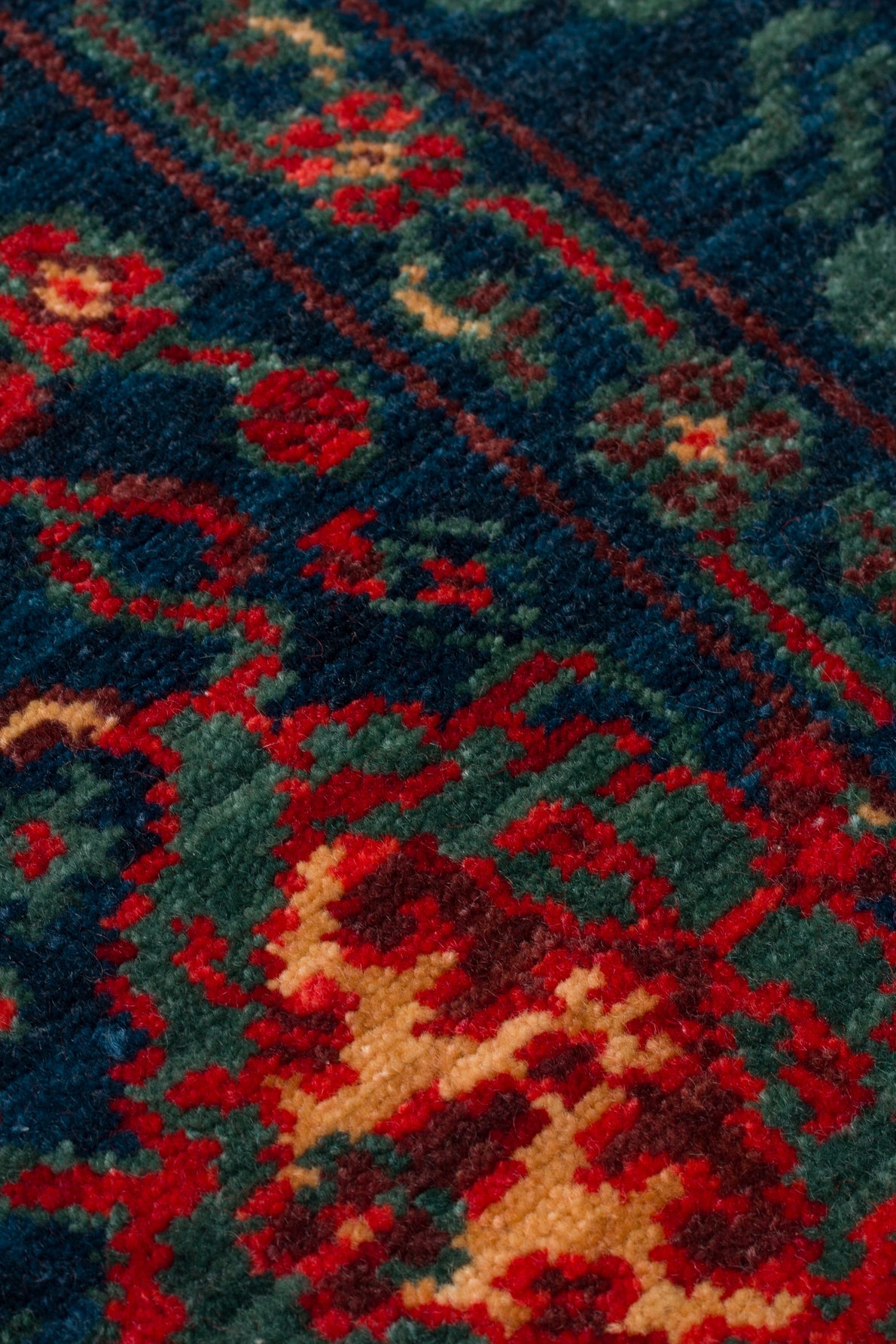 Rönesans El Emeği Etnik Desenli Vintage Lacivert Yün Anadolu Motifli Saçaklı Otantik Salon Halısı