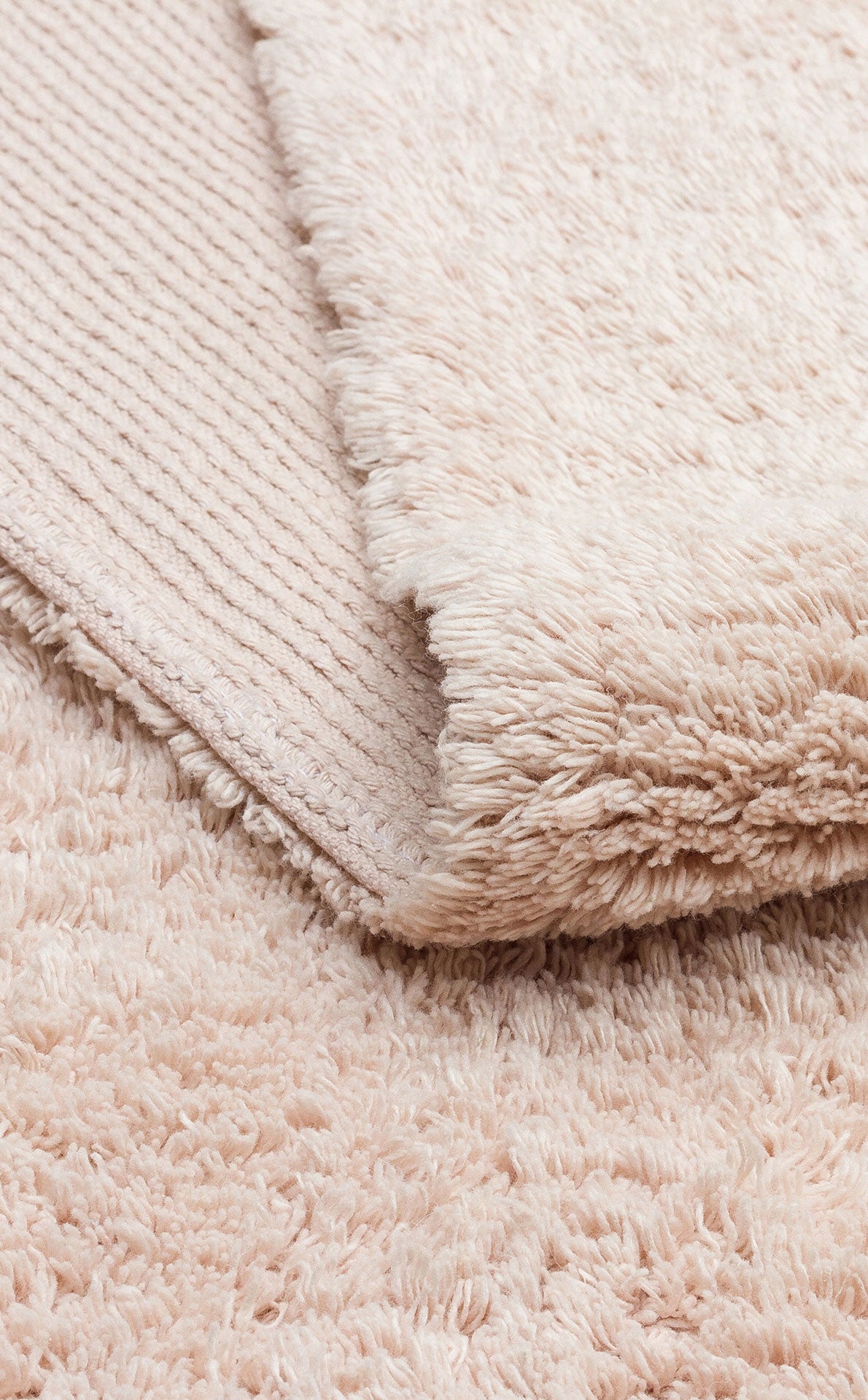 Bonny Plain Beige Minimalist Washable Non-Slip Soft Surface Children's Room Rug - Pink