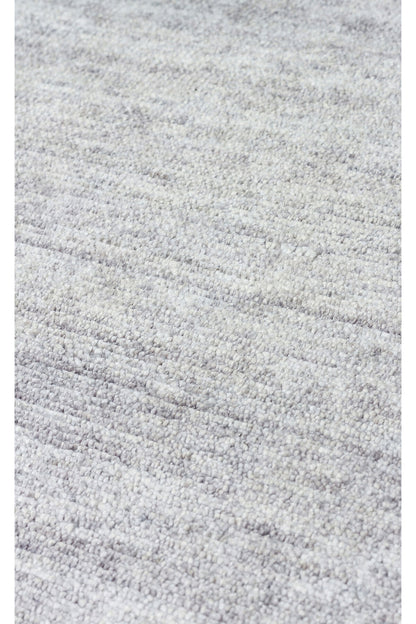 Atlas Serisi Halı Açık Gri Minimal Saçaklı Lyocell Dokulu Özel Tezgah Salon Halısı