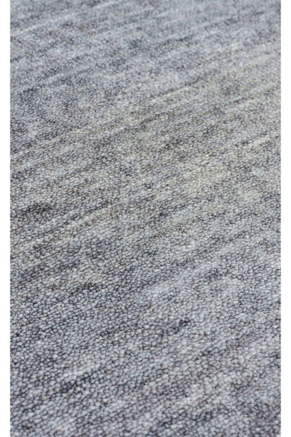 Atlas Serisi Halı Açık Gri Minimal Saçaklı Lyocell Dokulu Özel Tezgah Salon Halısı