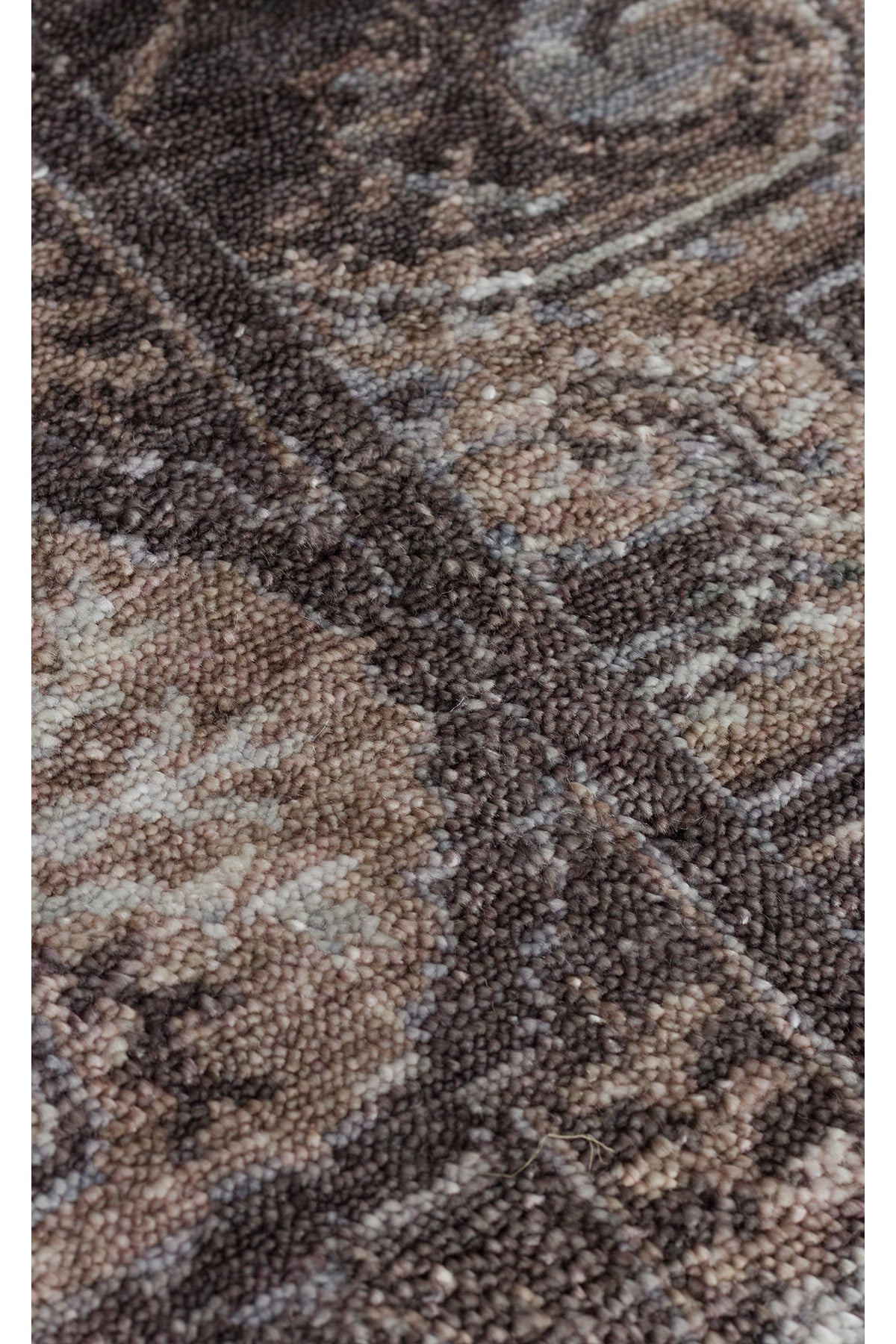 Atlas Series Carpet Dark Grey Uşak Pattern Fringed Lyocell Textured Special Loom Living Room Carpet