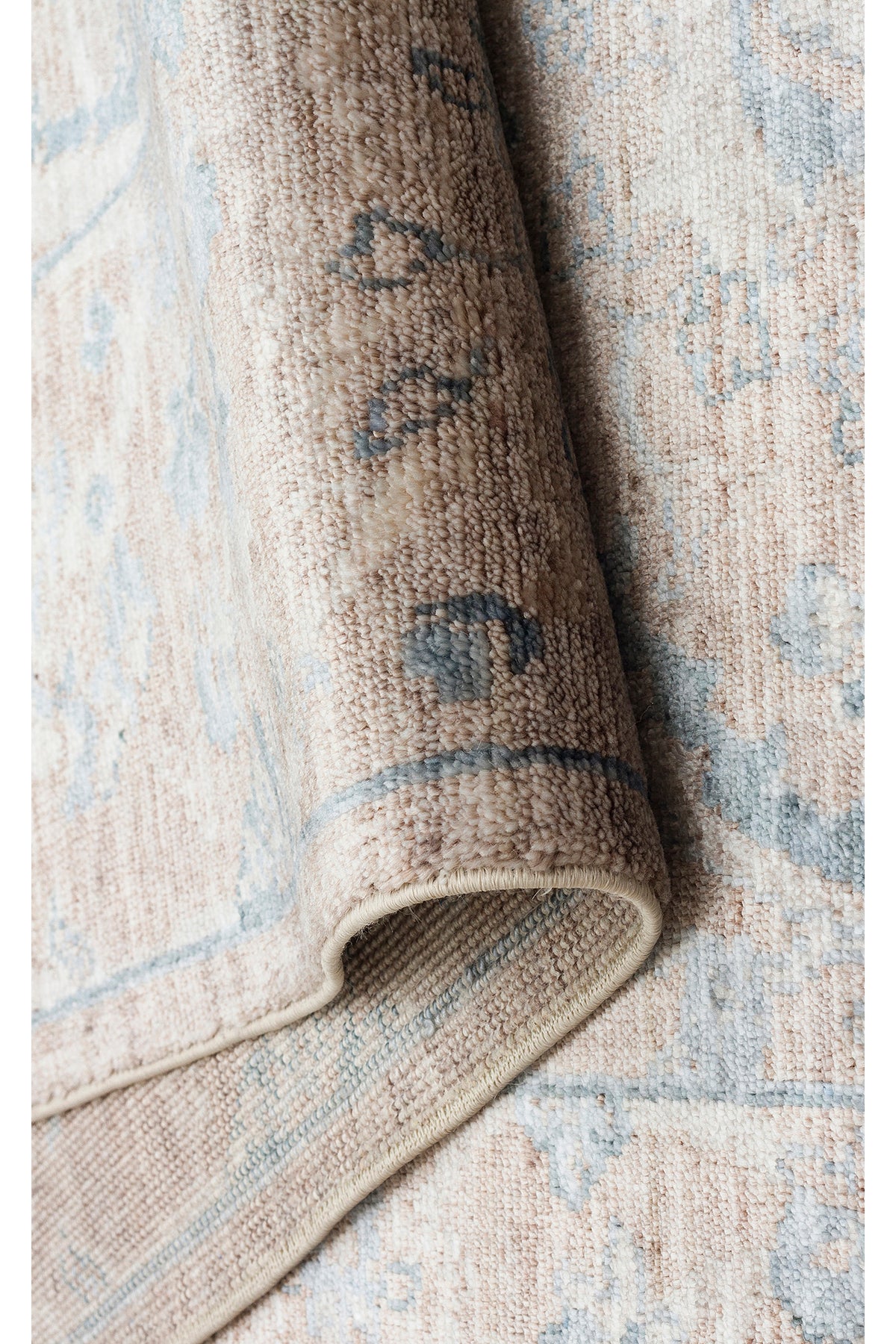 Atlas Serisi Halı Vizon Mavi Uşak Desen Saçaklı Lyocell Dokulu Özel Tezgah Salon Halısı