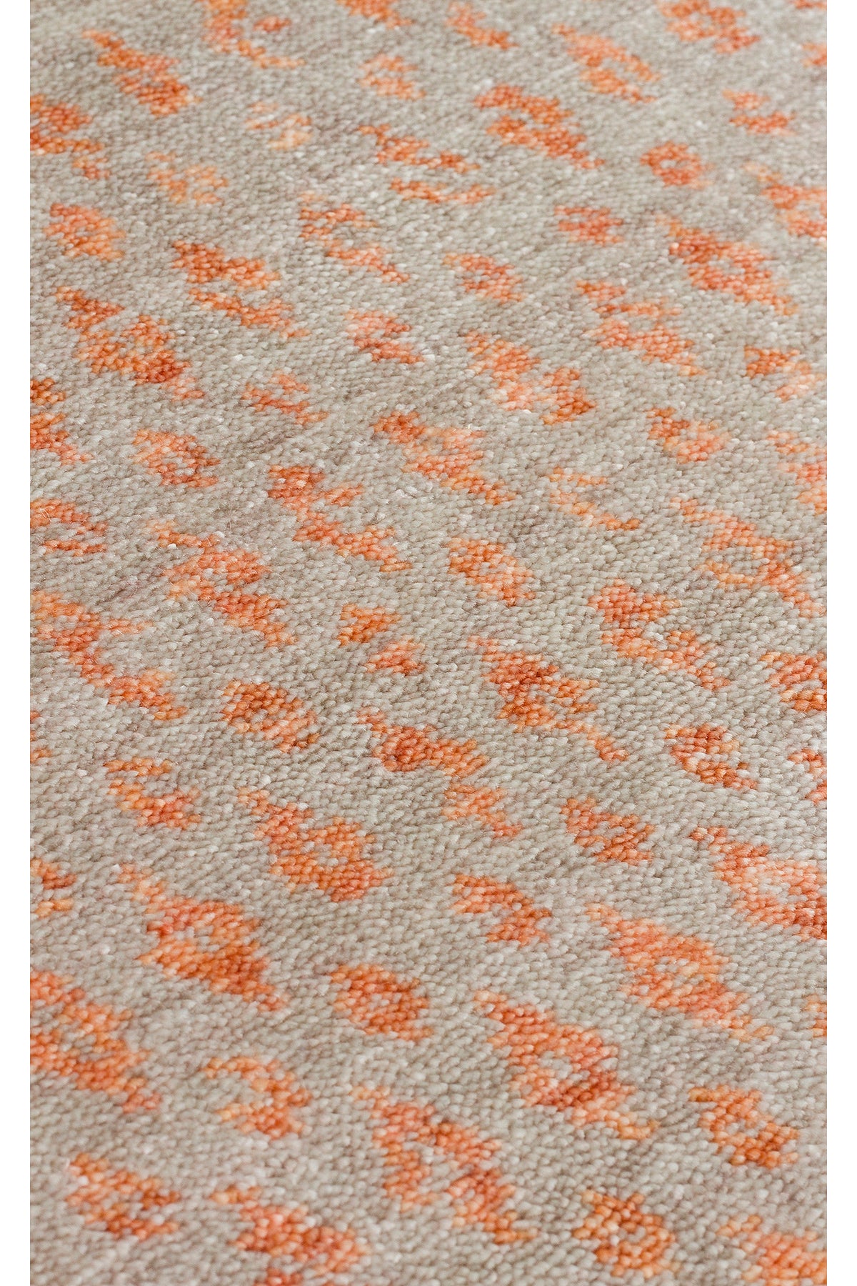 Efsun El Emeği Bej Rengi Lyocell Özel Tezgah Etnik Uşak Desen Saçaklı Salon Halısı