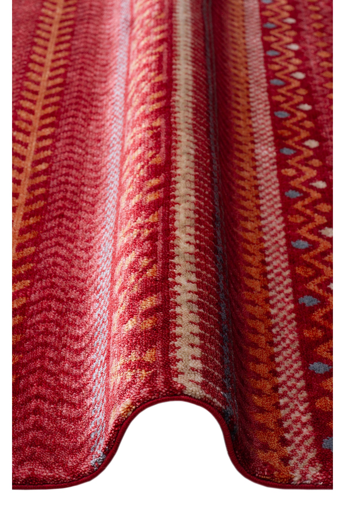 Efsun El Emeği Kırmızı Etnik Çizgili Desen Lyocell Özel Tezgah Saçaklı Salon Halısı