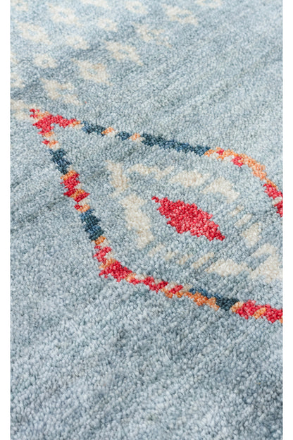 Efsun El Emeği Mavi Etnik Desenli Lyocell Özel Tezgah Uşak Desen Saçaklı Salon Halısı