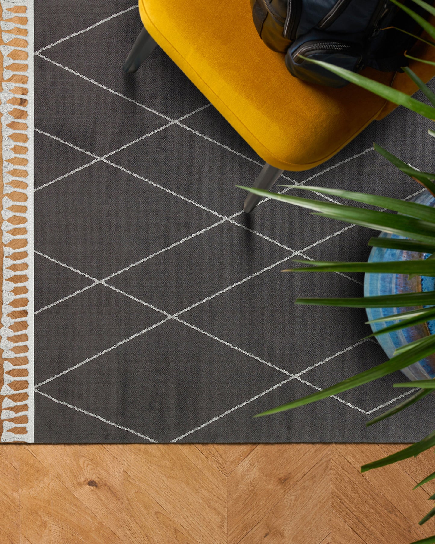 Modern Striped Soft Textured Antiallergic Modern Black Gray Carpet Living Room Kitchen Hallway Carpet