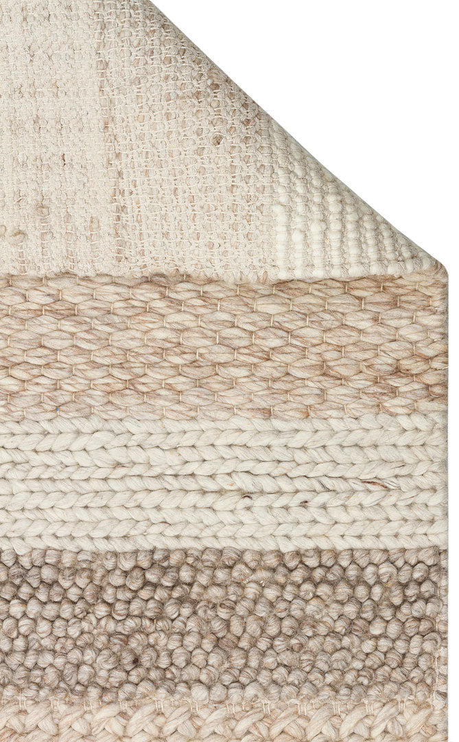 Natural Hand-Woven Knitted Carpet with Natural Sweater Knitted Pattern