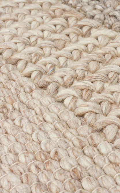 Natural Hand-Woven Knitted Carpet with Natural Sweater Knitted Pattern