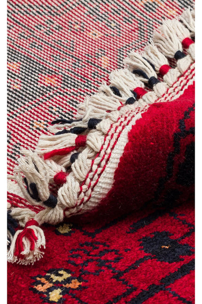 Sahra Nostaljik El Emeği Kırmızı Otantik Uşak Motifli Saçaklı Lüks Klasik Salon Halısı